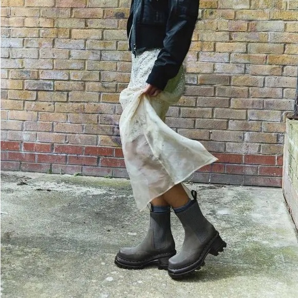 DR. Martens - Corran Chelsea Boot - Picture 6 of 10